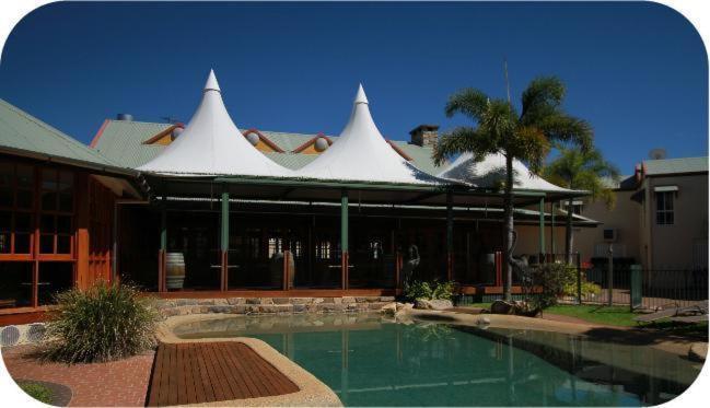 Tinaroo Lake Resort Zewnętrze zdjęcie